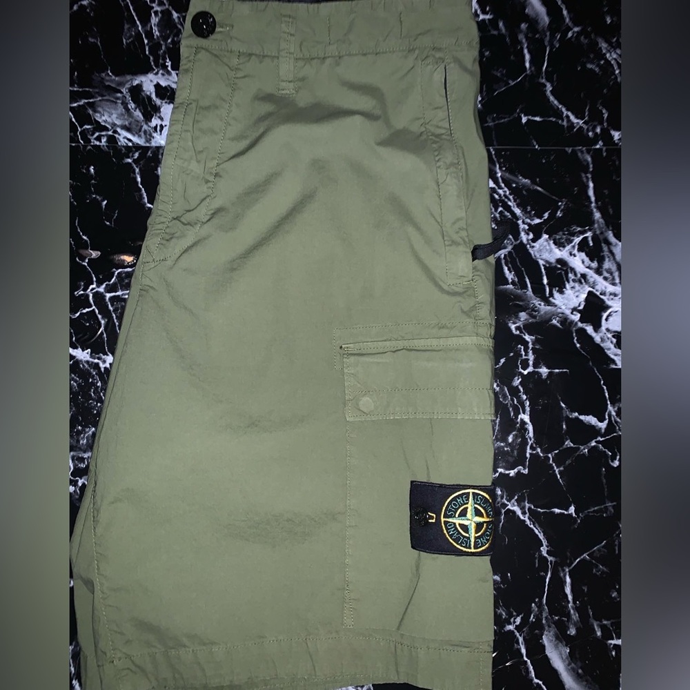 Stone island army green shorts